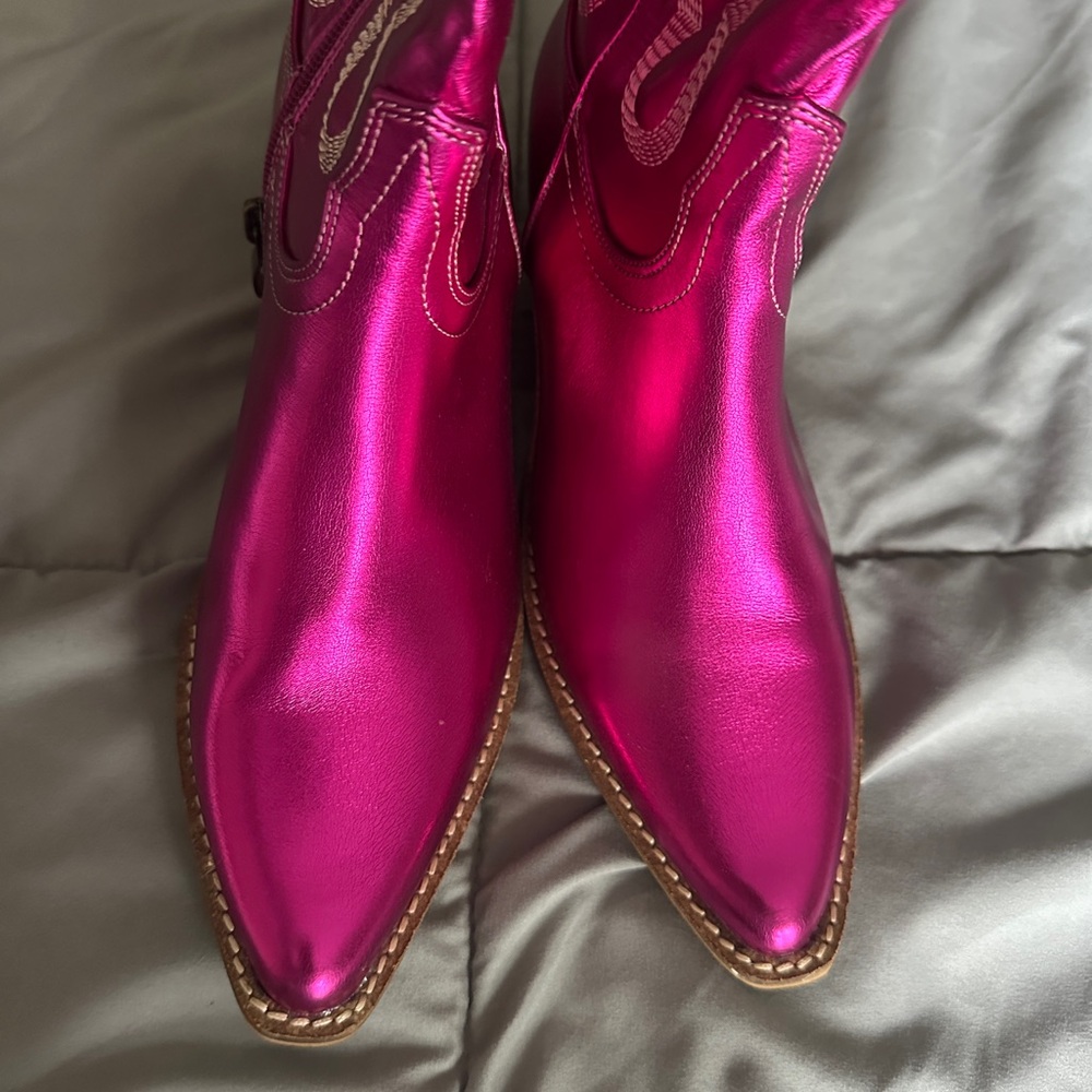 BEAST FASHION Fuchsia Embroidered Heeled Boots - Picture 3 of 6